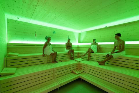 Sauna, Spa and wellness centre/facilities