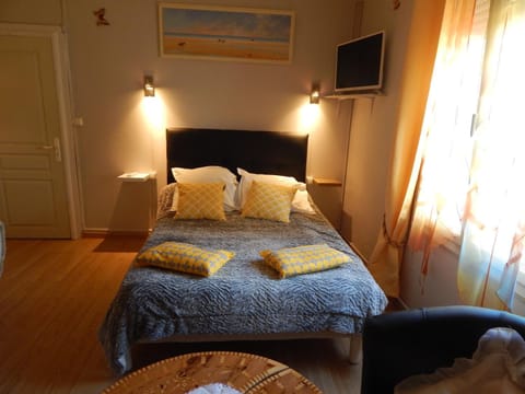 Les Coquillettes Bed and Breakfast in Honfleur