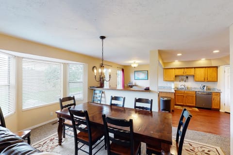 Skier's Four-Leaf Clover House in Cottonwood Heights