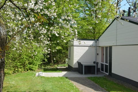 Facade/entrance, Balcony/Terrace