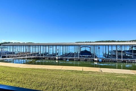 Family Resort Condo Near Lake with Boat Slip Access! Eigentumswohnung in Lake Hamilton