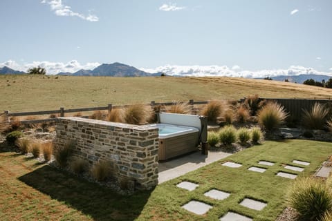 Hot Tub, Mountain view