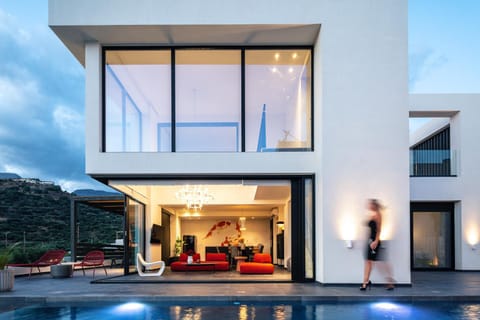 Property building, Facade/entrance, Swimming pool