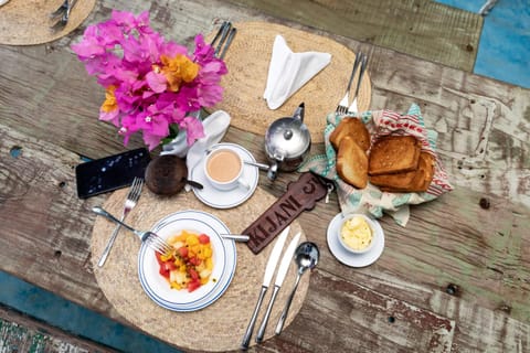 Food and drinks, Breakfast, Continental breakfast