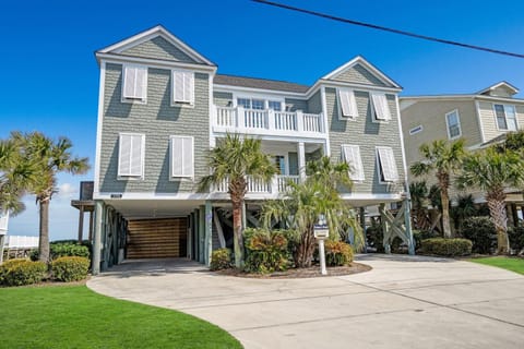 Ocean Breeze - Ocean Front, 7 Bedroom House in Murrells Inlet