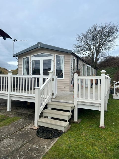 3 Bed Platinum Caravan PRESTHAVEN SANDS Nature lodge in Llanasa