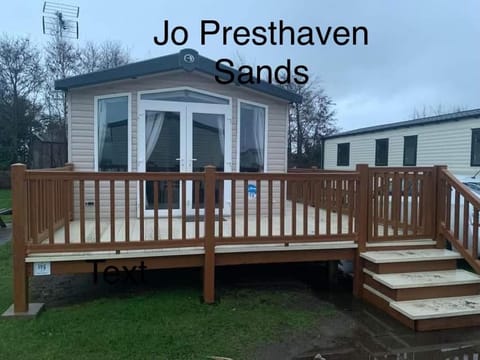 3 Bed Platinum Caravan PRESTHAVEN SANDS Nature lodge in Llanasa