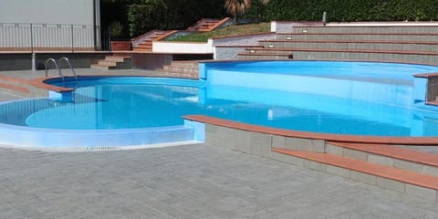 Property building, Swimming pool