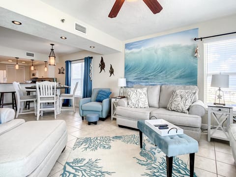 PH6A Palm House. Gorgeous beachfront condo Apartment in New Smyrna Beach