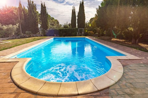 Hot Tub, Swimming pool