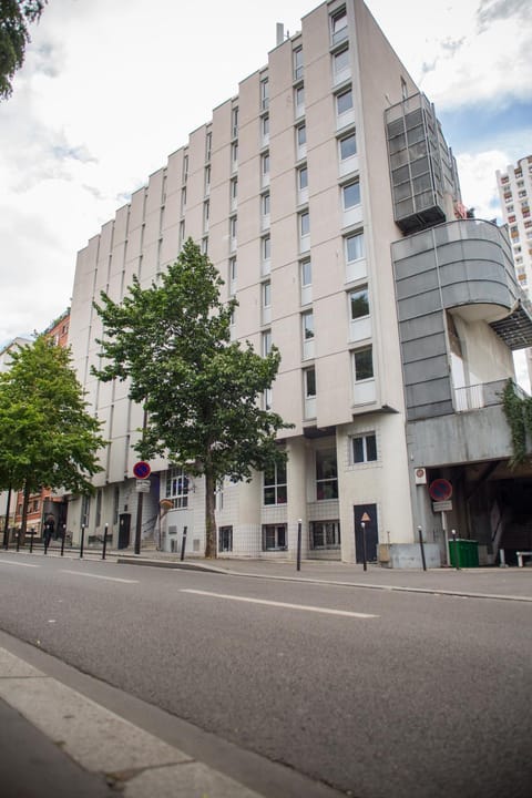 Property building, Facade/entrance