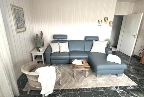 Lüttje Huus Frieda mit Strandkorb am Strand von Mai bis September Apartment in Cuxhaven