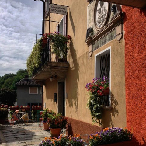 Property building, Facade/entrance