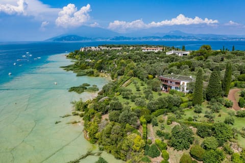 Bird's eye view, Lake view