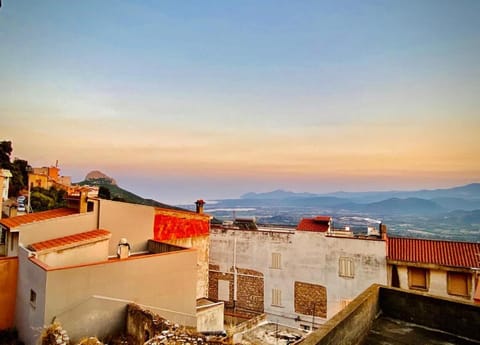 Natural landscape, View (from property/room), Balcony/Terrace, Sunset