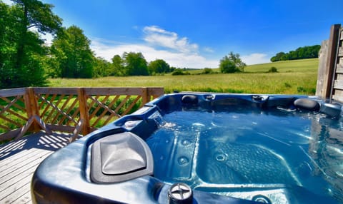 Natural landscape, Hot Tub, View (from property/room), Spa and wellness centre/facilities