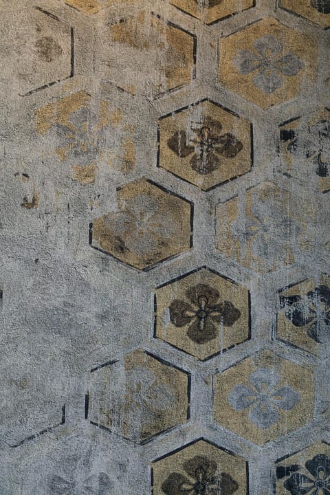 Restaurant/places to eat, Decorative detail, Logo/Certificate/Sign