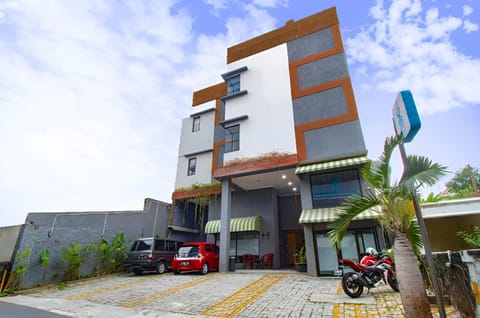 Uptown Residence Syariah Pondok Pinang Hotel in South Jakarta City