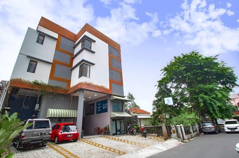 Uptown Residence Syariah Pondok Pinang Hotel in South Jakarta City