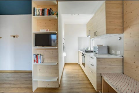 Kitchen or kitchenette, minibar, pet friendly, stove