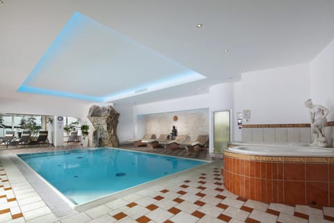 Day, Winter, Spa and wellness centre/facilities, Pool view, Swimming pool