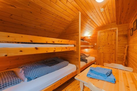 Guesthouse / Huskyfarm Innset Campground/ 
RV Resort in Troms Og Finnmark