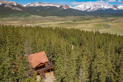 Spacious Cabin with Views and Deck Near Jefferson Lake House in Summit County