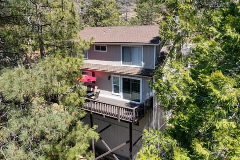 Quiet Lake Arrowhead Retreat with Large Deck! House in Lake Arrowhead
