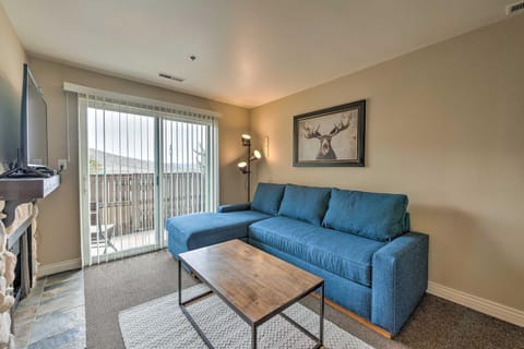 Park City Condo with View - Walk to Shops and Dining Condominio in Summit Park