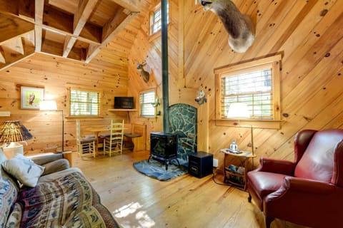 Quiet Balsam Grove Cabin Porch, Hot Tub, Dogs OK House in Gloucester