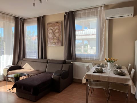 VIP MINI RESORT,Private Parking & Balcony Apartment in Budapest