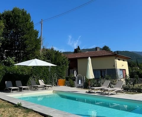 Property building, Pool view