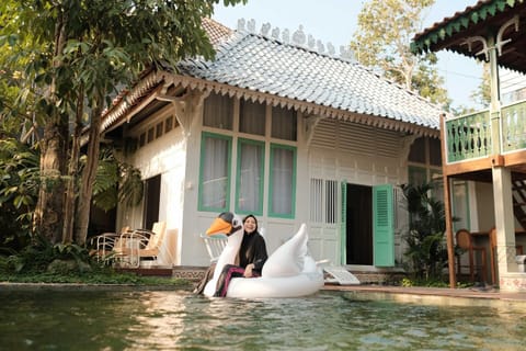 Ubu Villa Donolayan - 4 Bedrooms Villa in Yogyakarta Chalet in Special Region of Yogyakarta