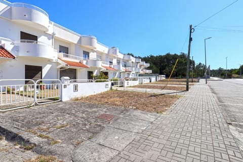 Casa da Bene - House Near the Amorosa Beach with Seaview House in Viana do Castelo District