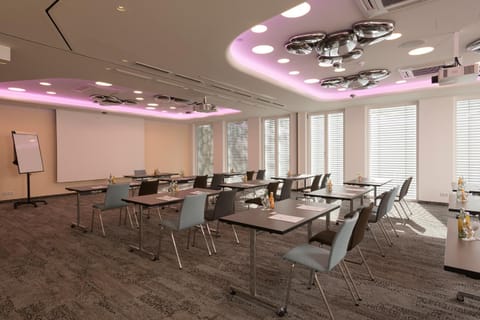 Banquet/Function facilities, Meeting/conference room