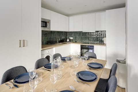 Kitchen or kitchenette, Living room, Dining area