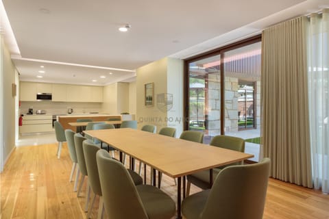 Dining area, Communal kitchen