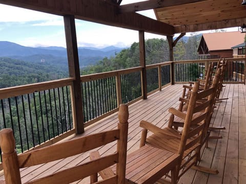 Balcony/Terrace, Landmark view, Mountain view