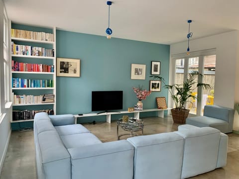 Kaewkong Surf Motel House in The Hague