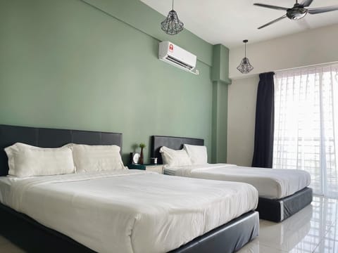 Aeropod Cactus Rail Suite With Balcony - Kota Kinabalu Apartment in Kota Kinabalu