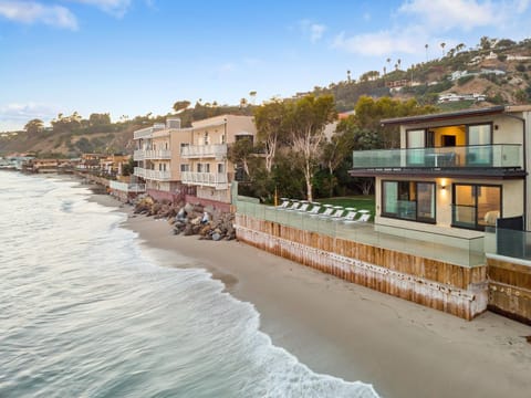 SA Carbon Beach Suites Condo in Malibu