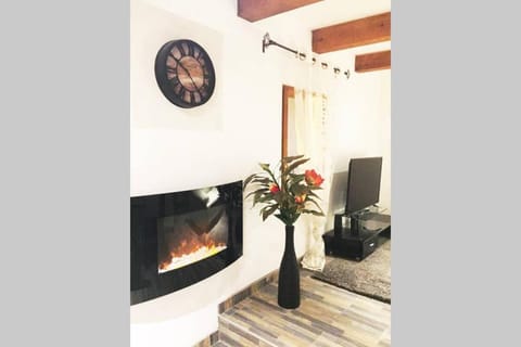 Calme dans Maison de village 60M2 super confort Apartment in Provence-Alpes-Côte d'Azur