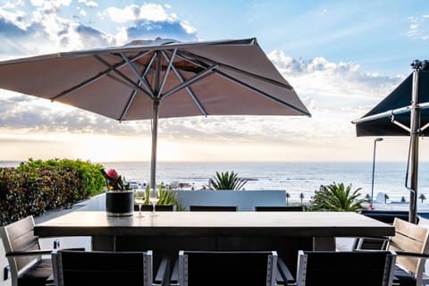 Patio, View (from property/room), Balcony/Terrace, Dining area, Sea view
