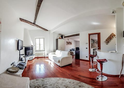 Communal lounge/ TV room, TV and multimedia, Living room, Photo of the whole room, Seating area
