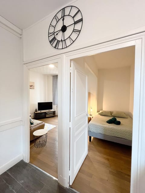 TV and multimedia, Photo of the whole room