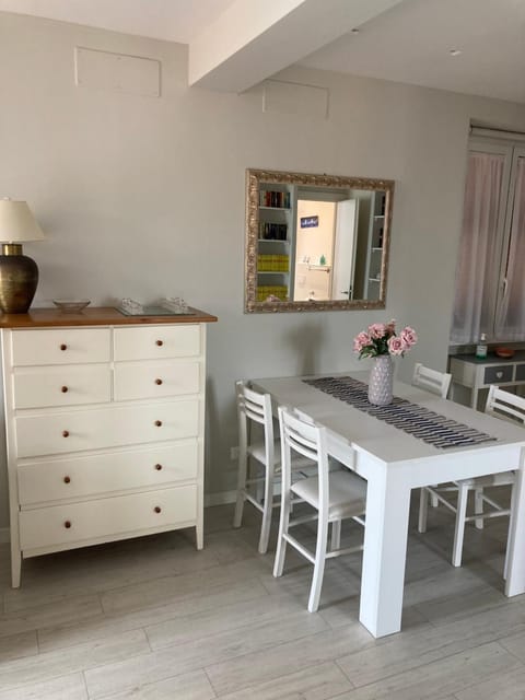 Rosso Tramonto luxury-white- LADISPOLI, Lungomare Regina Elena 58 House in Ladispoli