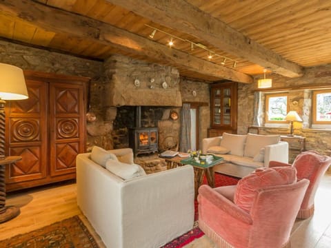 Charmante maison de paludier à Guérande, proche mer, jardin, tyrolienne, WIFI, Canal+, équipements bébé - FR-1-306-1102 House in Brittany