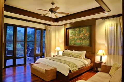 6 Bedroom Seaview Villa with Pool Villa in Ko Chang
