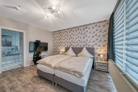 Bed, Photo of the whole room, Bedroom