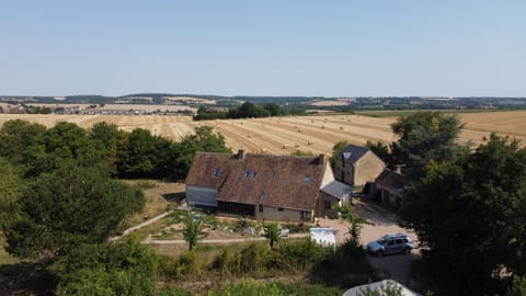 chambre avec SDB privative en pleine campagne Vacation rental in Centre-Val de Loire